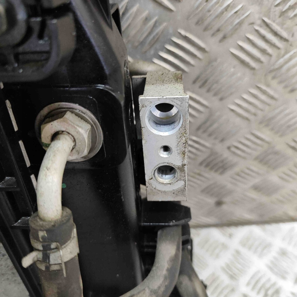 фото №8, Частини охолодження nissan np300 navara pick-up d23 921004kj0a 23229458