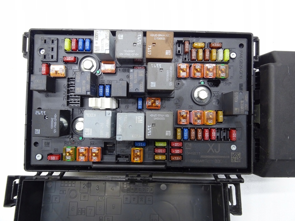 фото №10, Коробка запобіжників bsi opel astra j iv 1.6 cdti 13449211