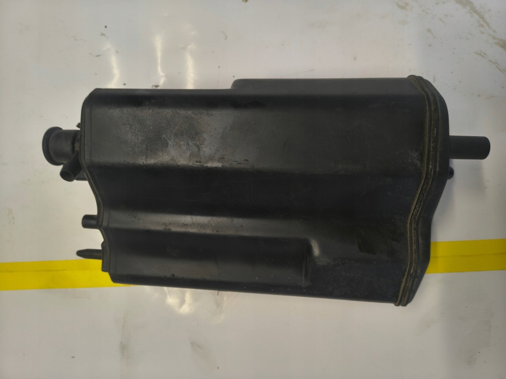 Купити Фільтр вугільний audi 80 b3 b4 купе 035133517a