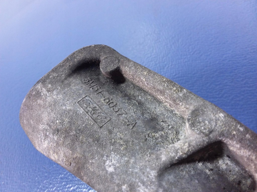 фото №4, Volvo v50 i 2.4b подушка кронштейн двигателя 3m51-6037-a