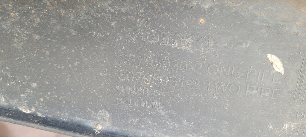 фото №10, Volvo v70 накладка спойлер бампера задня