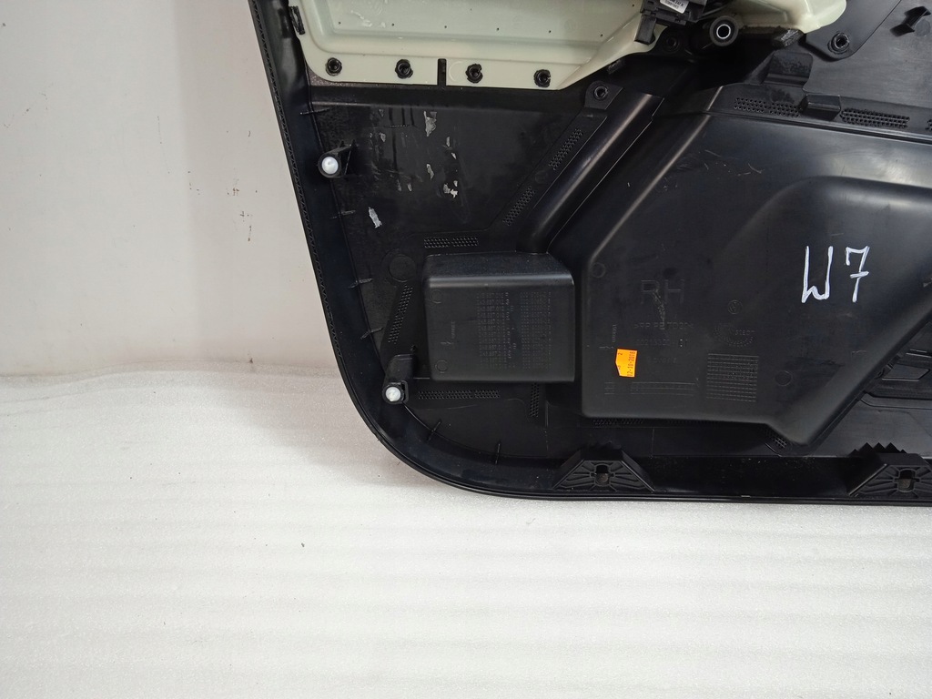 фото №10, Vw caddy iv 2k0 обивка правая перед 2k5867012r