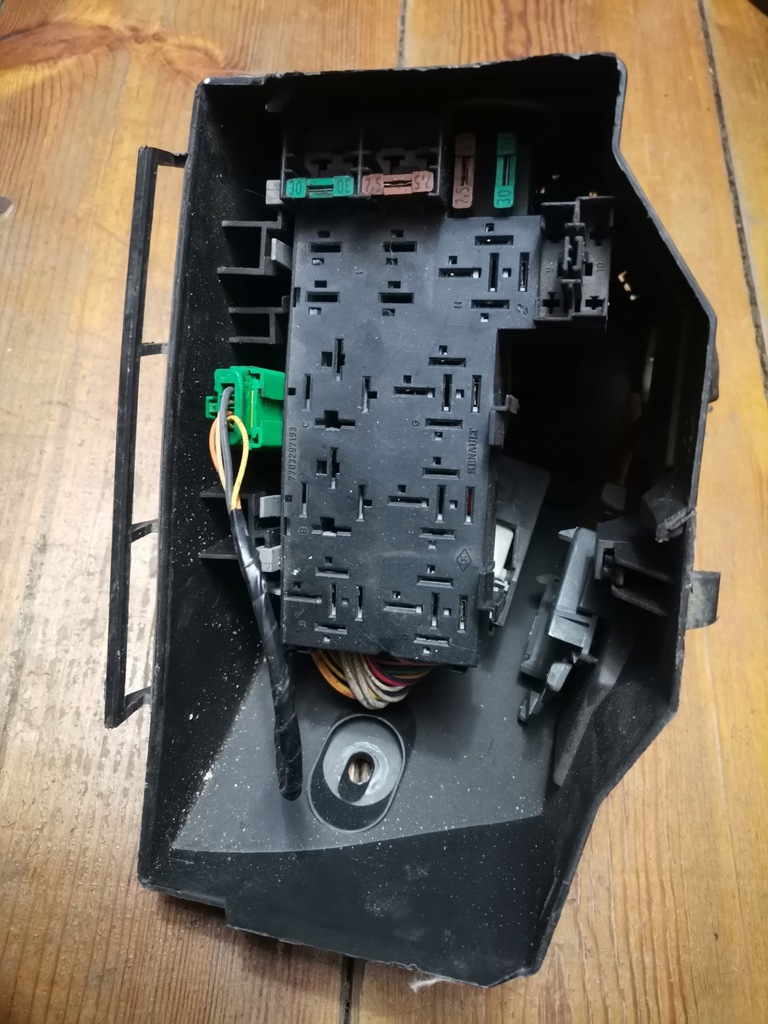 фото №1, Коробка предохранителей renault scenic i