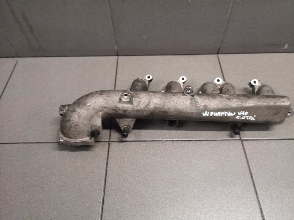 Купить Коллектор впускной  vw touareg 5.0 tdi 07z129714d