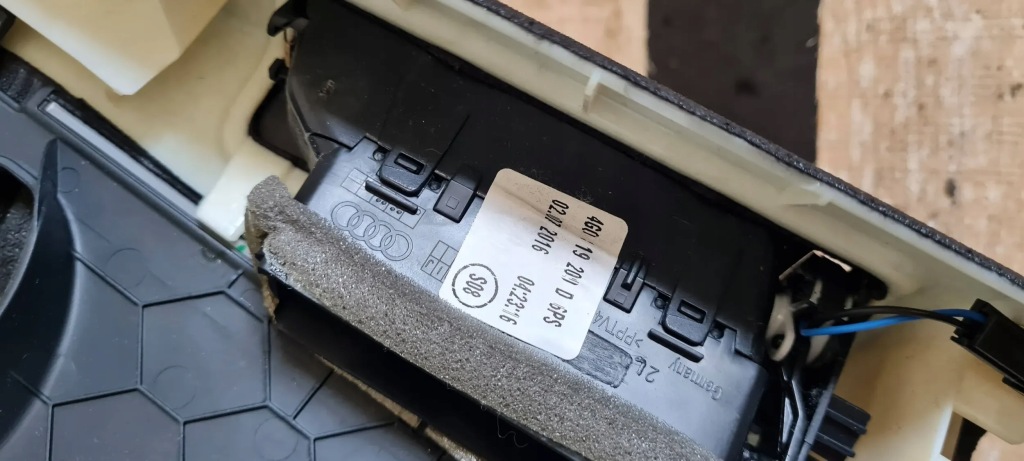 Q7 4m 2 накладка стойка решётка поперечина левая перед sline 4m0867243b Оригинал