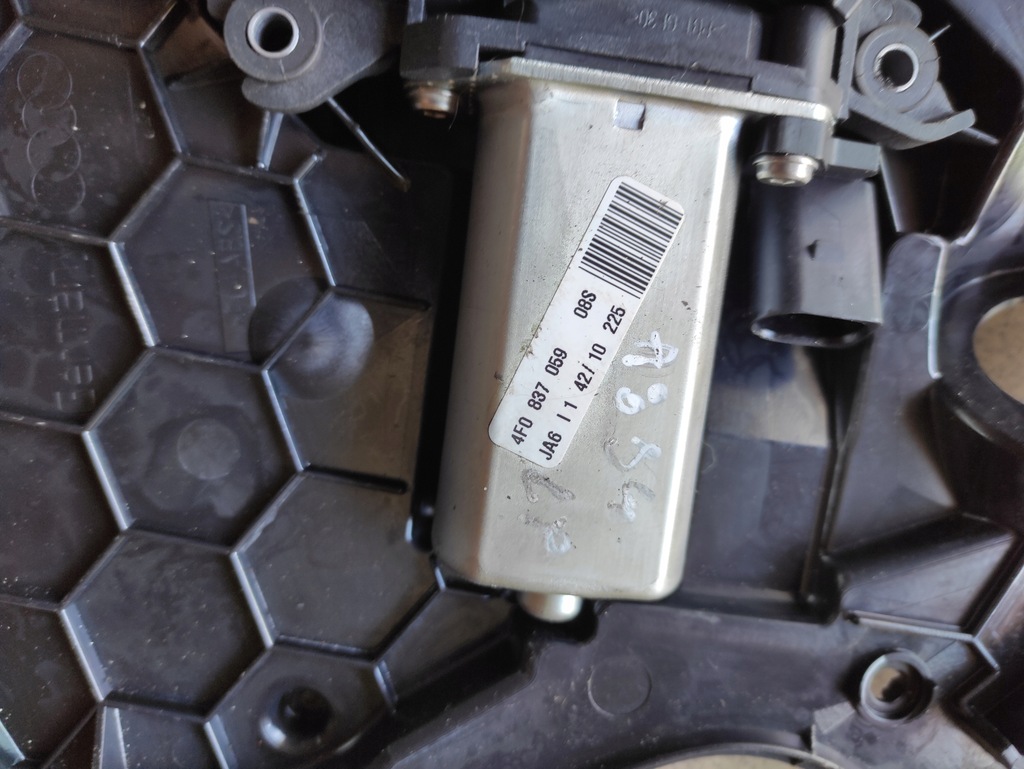 фото №5, Доводчик двері лівий правий задня audi a8 d4