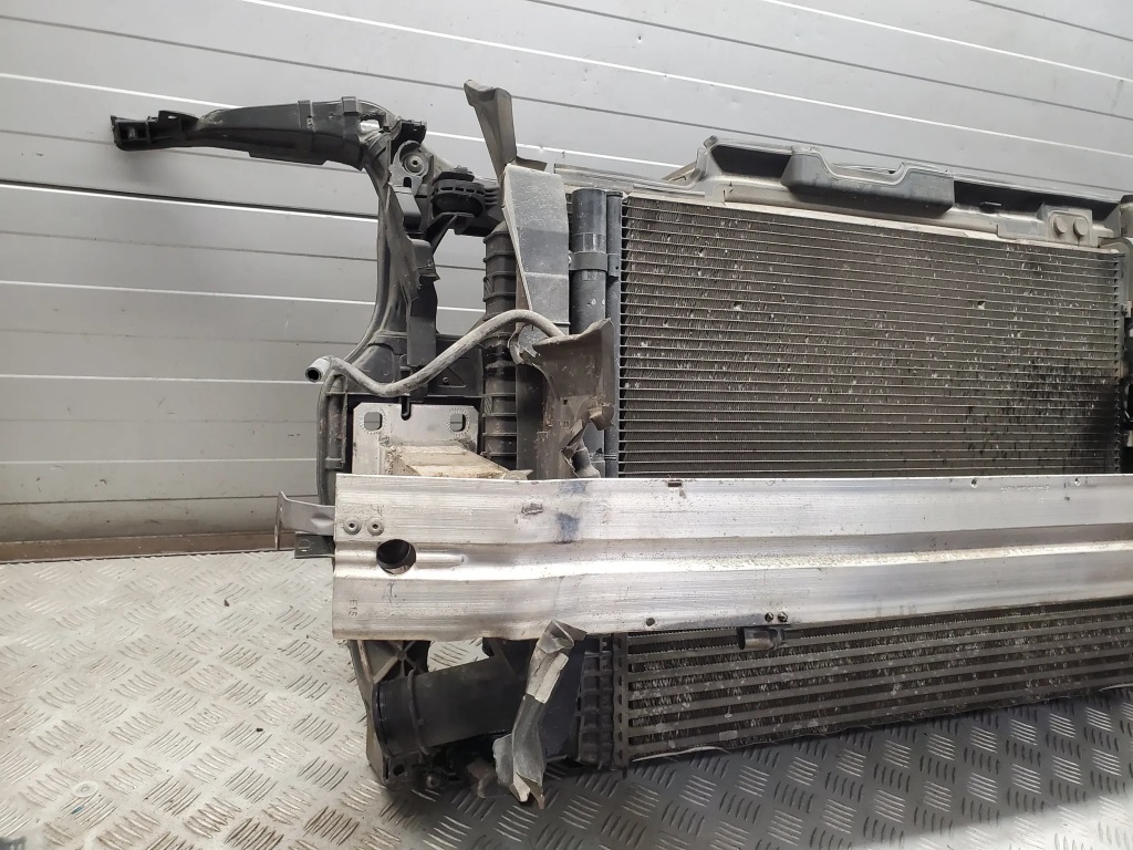 Audi q5 2.0 benzin 162kw 8t0260401d набір радіатор води oem Доставка