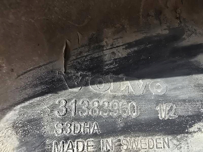 фото №8, Volvo v90 cross country 31383960 спойлер накладка бампера передня перед