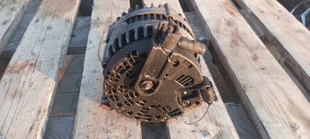 Land rover freelander 2 2.2d 224dt генератор генератор 0121615021 исправный Оригинал