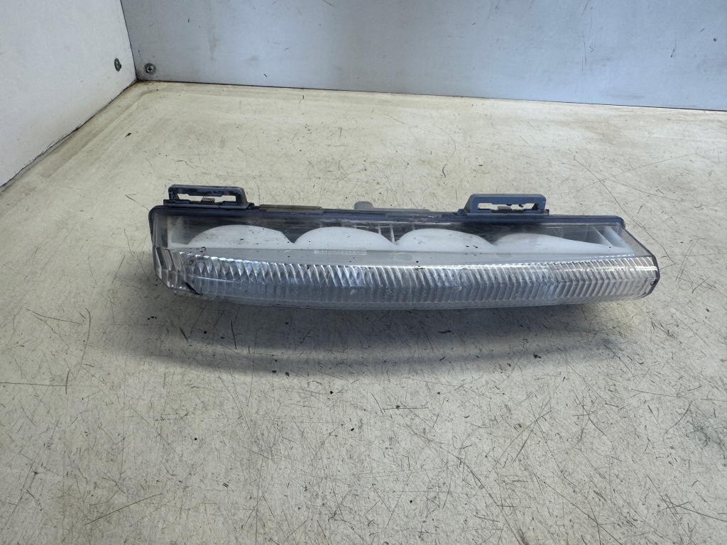 Купити Mercedes w204 протитуманна фара led drl перед a2049068900