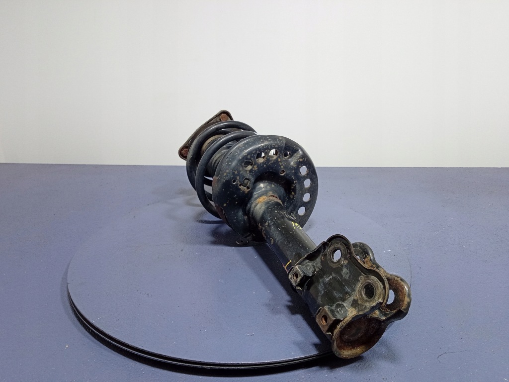 фото №2, Hyundai i40 1.7 crdi mcperson правий перед амортизатор