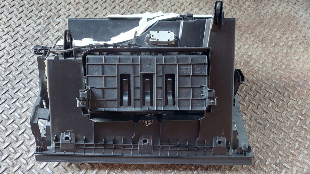 фото №9, 2021 mercedes-benz a w177 бардачок a177680380