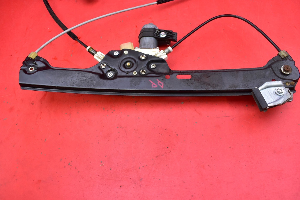 Підйомник скло правий перед eu 6981142 bmw e60 e61 07-10 Доставка