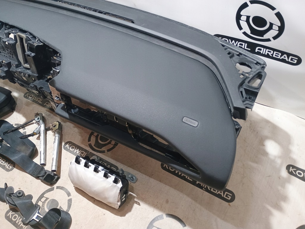 фото №5, Renault megane 5 v приборная панель консоль подушка безопасности подушки безопасности ремни