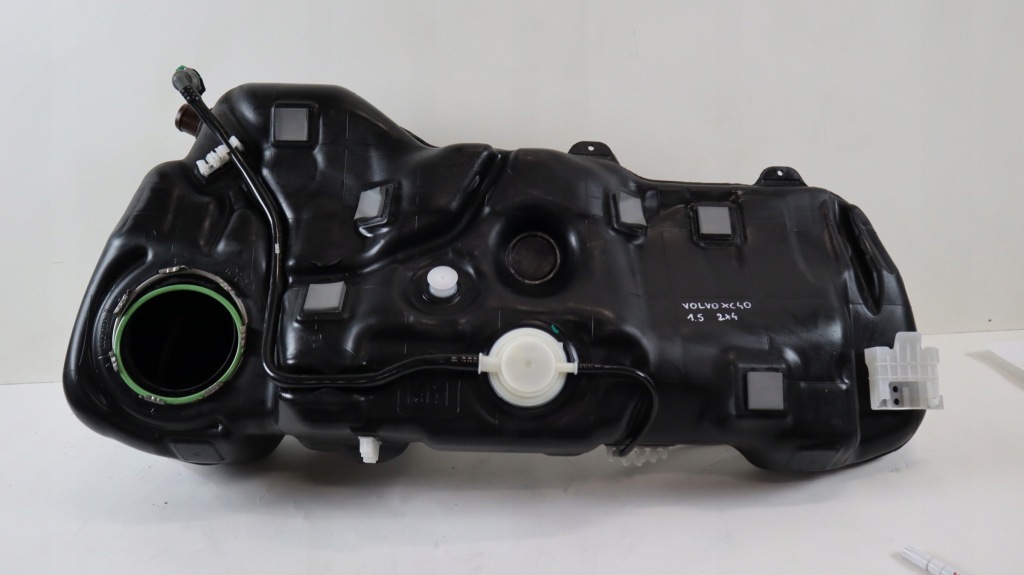 фото №1, Volvo xc40 1.5 t3 бак пального 32203705