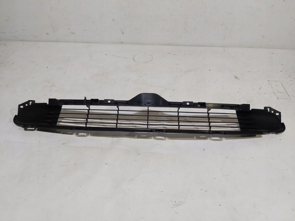 фото №1, Решітка заглушка середня бампера tesla model 3 1085927-00-c