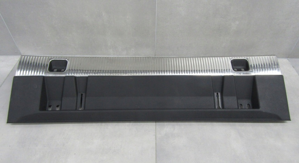 Накладка порог багажника audi q3 1 11-18 8u0864483 с Разборки