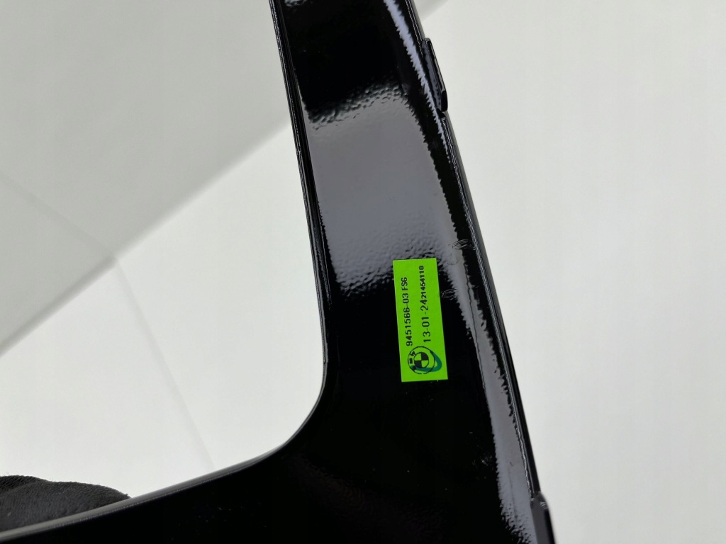 Bmw x1 u11 молдинг рамка стекло правая  задний 9451566 в Украине