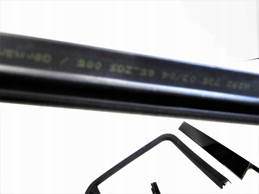 фото №4, Mercedes ml gle w166 166 молдинг прокладка левая задняя