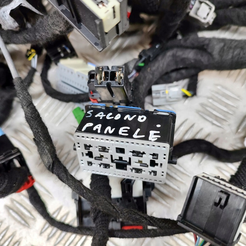 фото №7, Ford mustang mach-e 2023 другая жгут трубопровод / кабели