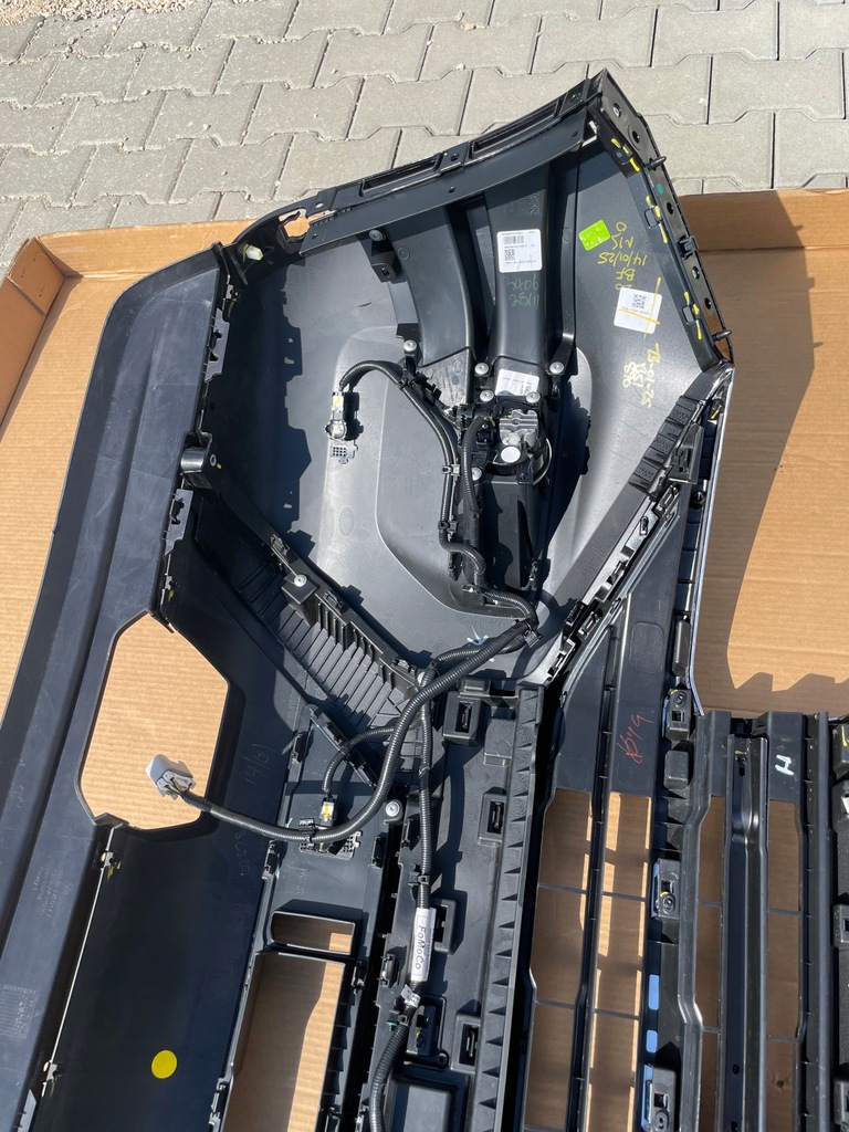 фото №14, Бампер решётка радиатора vw amarok ii 2022- w цвет lc9x камера kompletny jak новый