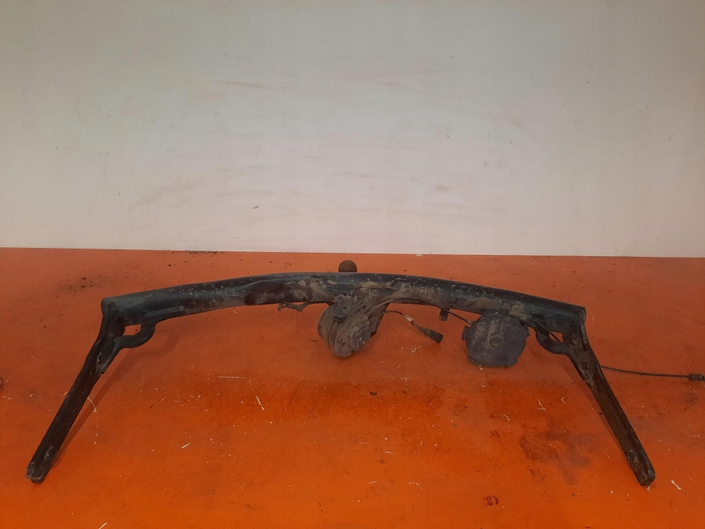 Skoda superb iii універсал 15-24 фаркоп  do причепа 3v9803881a в Україні