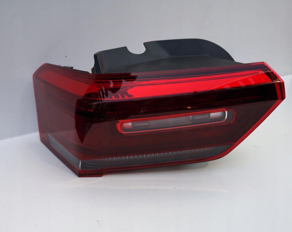 фото №1, Vw id3 лампа led левая задняя 10a945207c