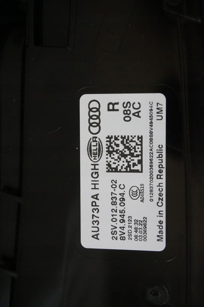 фото №11, Audi a3 8v лампа задняя правая led 8v4945094c