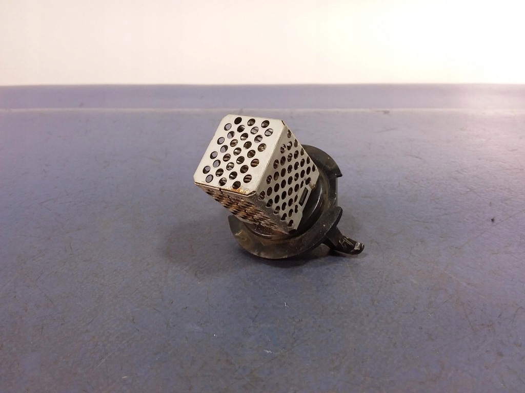 фото №1, Daihatsu cuore vi l250 резистор вентилятор