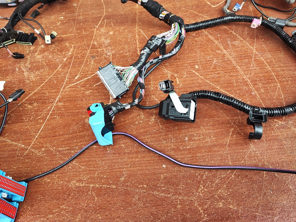 фото №11, Kuga mk2 2.0 tdci джгут панелі консолі titanium