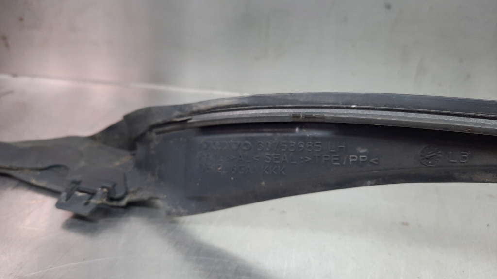 фото №10, Молдинг стекло передней левая 30753985 volvo s60 ii v60 10-18r