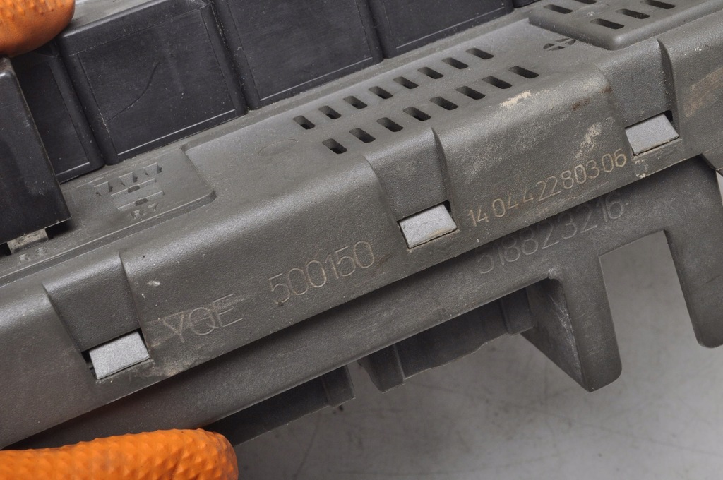 фото №6, Land rover freelander l314 2.0 td4 коробка предохранителей yqe500150