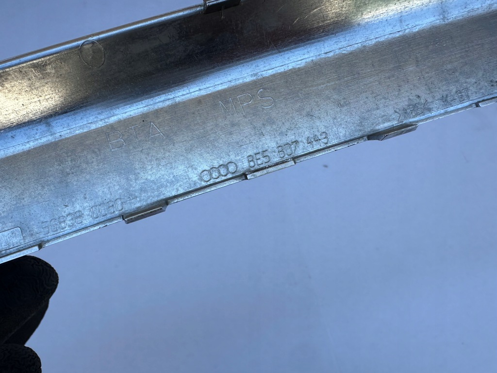 фото №11, Молдинг хром бампера задняя 8e5807443 audi a4 b7