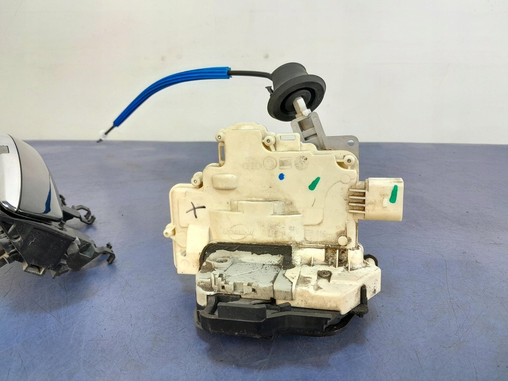 фото №7, Audi a8 d3 lift замок дверь задняя правый 4f0839016