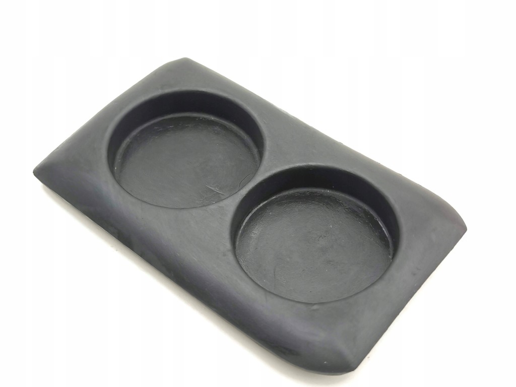 Maserati quattroporte 2006 вкладка тримач на чашка в Україні