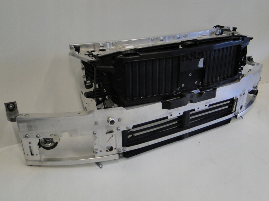 фото №7, Mercedes c klasa w206 s206 206 балка нижняя правая усилитель pas передний