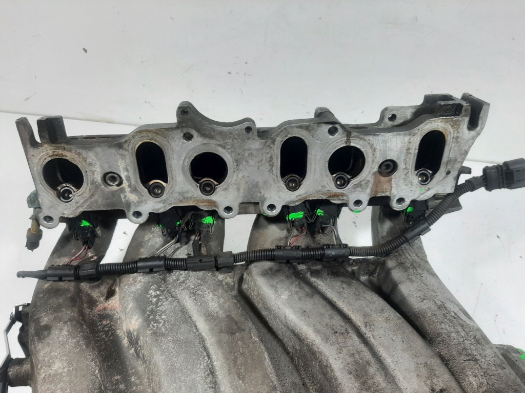 фото №13, Mercedes w638 v-klasa 2.8 12v 98r колектор впускний 021133223ae