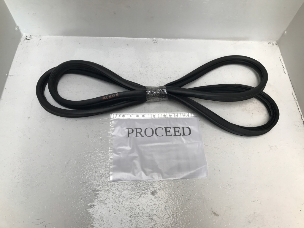 фото №1, Kia proceed iii lift прокладка кришки багажника 22r