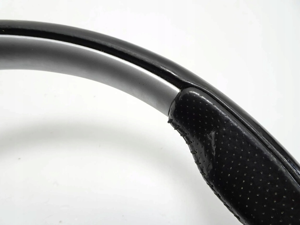 фото №14, Повітропровід шкіра multi volvo c30 lift r-design