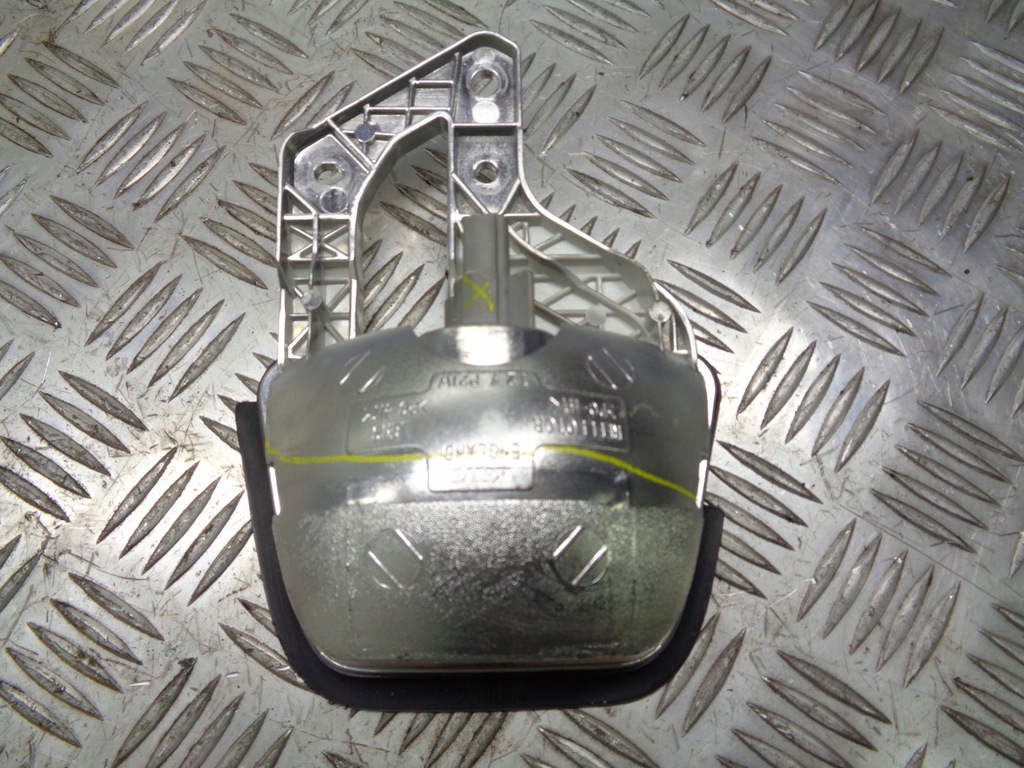 фото №3, Свет стоп-сигнал toyota avensis t25