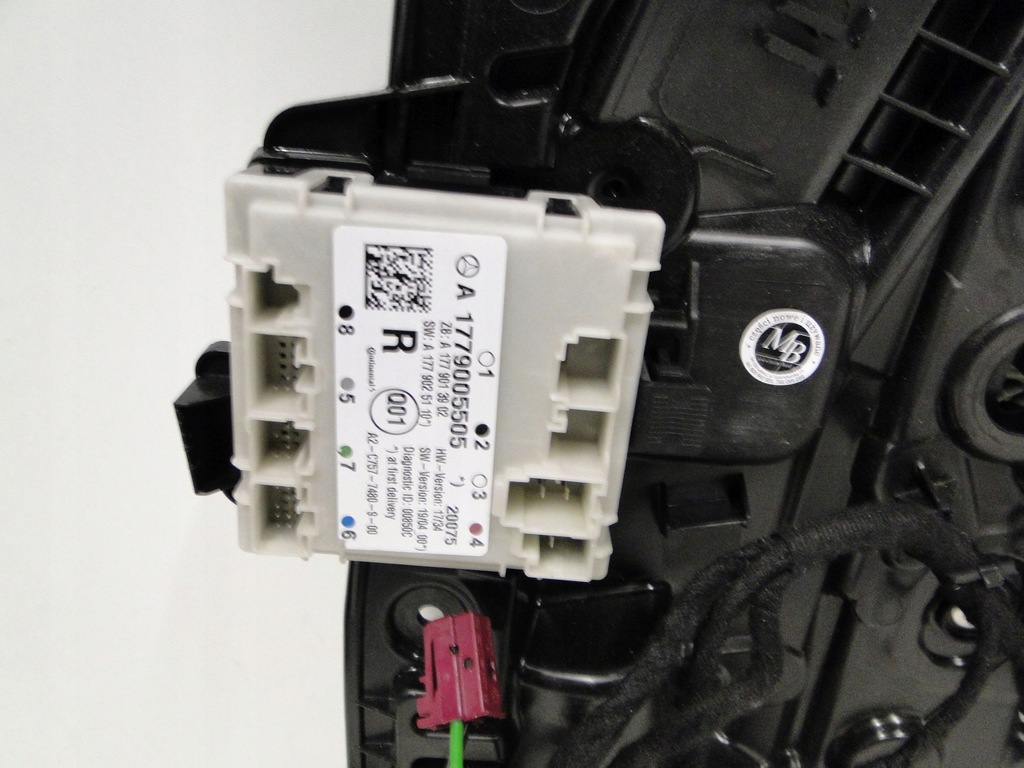 фото №8, Mercedes glb x247 247 вкладиш двері передні праве підйомник замок динамік