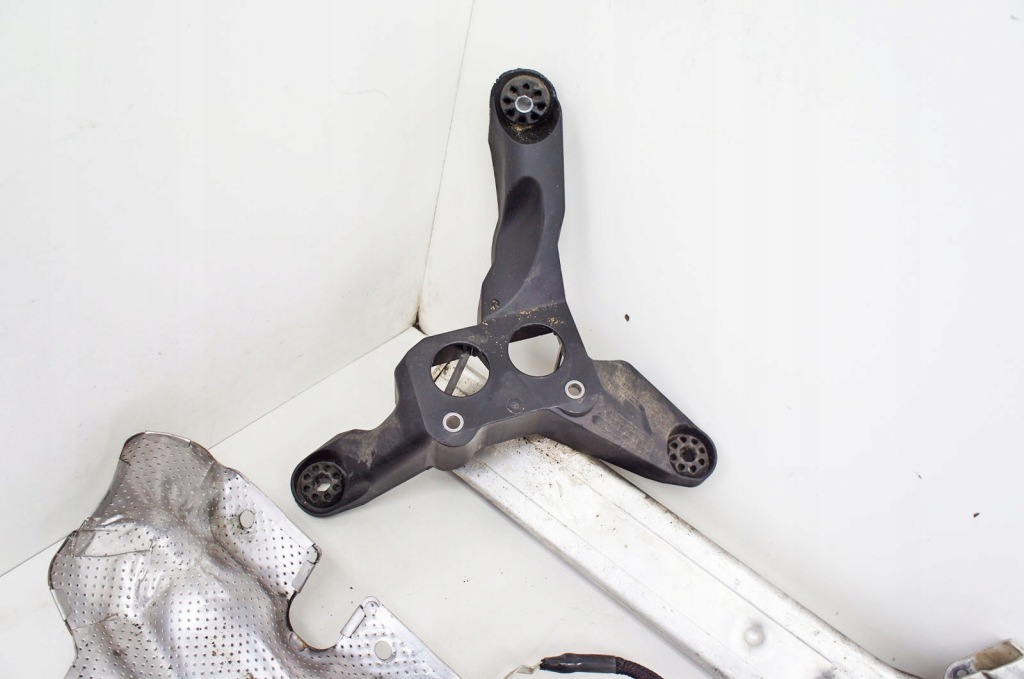 Tb378 mini countryman ii f60 кронштейни тримачі кріплення 8602992 6821206 Оригінал