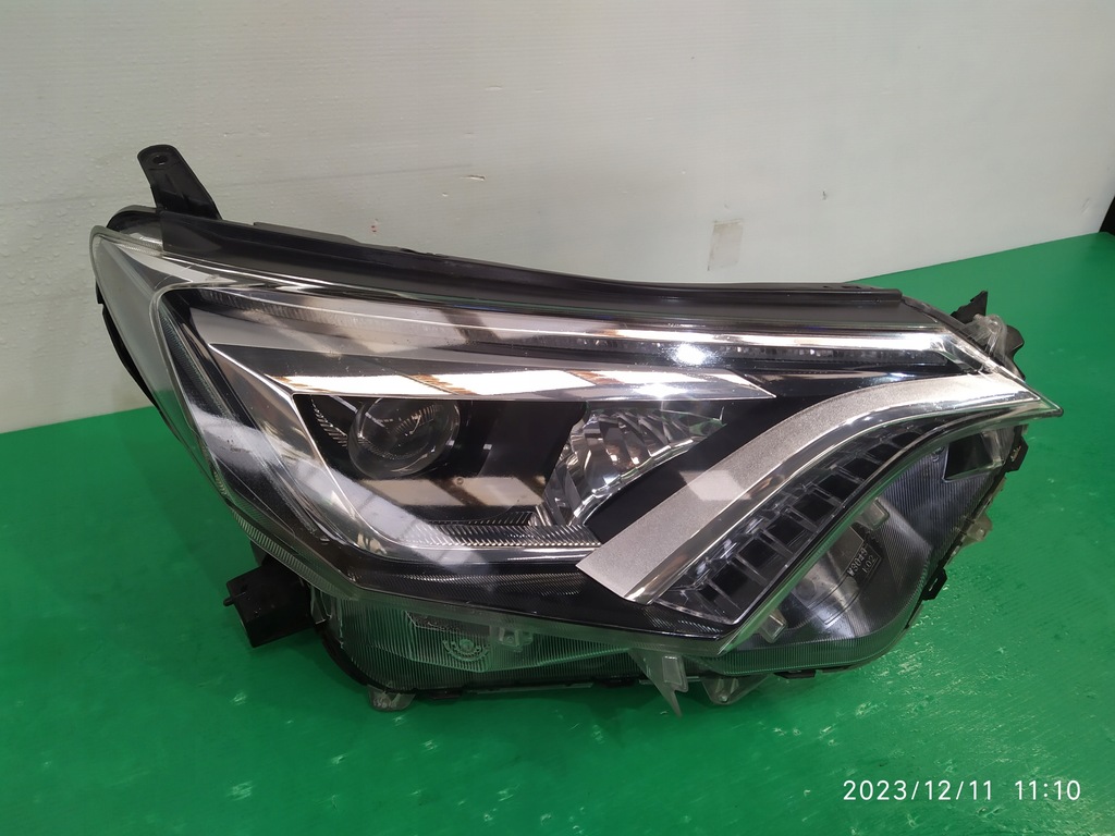 фото №1, Toyota rav4 iv lift лампа передняя правая full led n 2015-