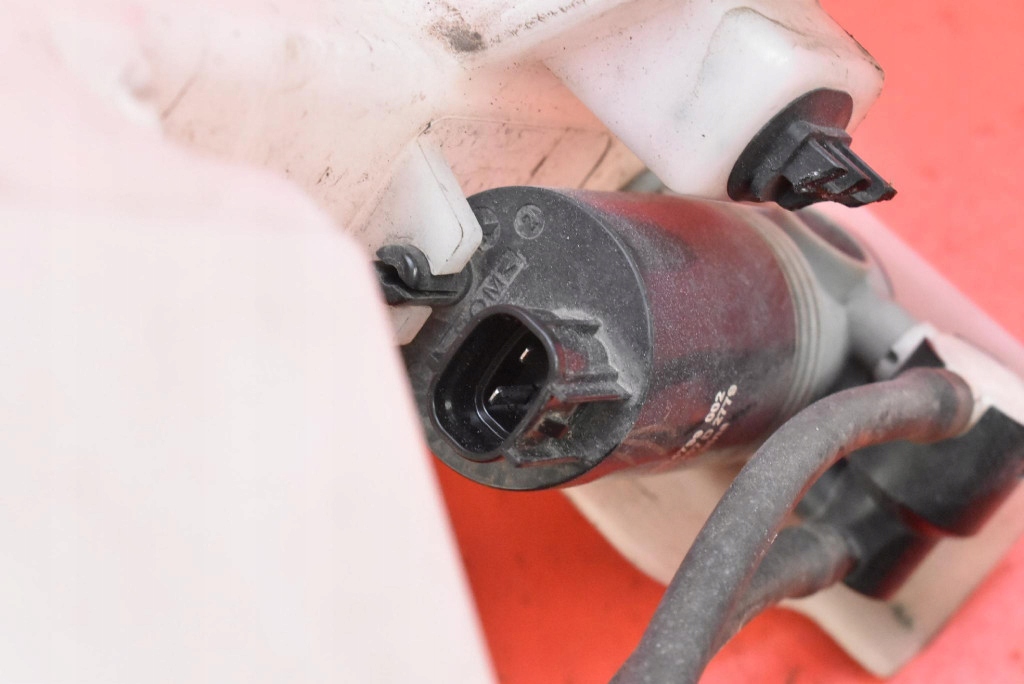 Бачок омывателя toyota yaris 4 iv 1.5 12v 125 km 20- Киев