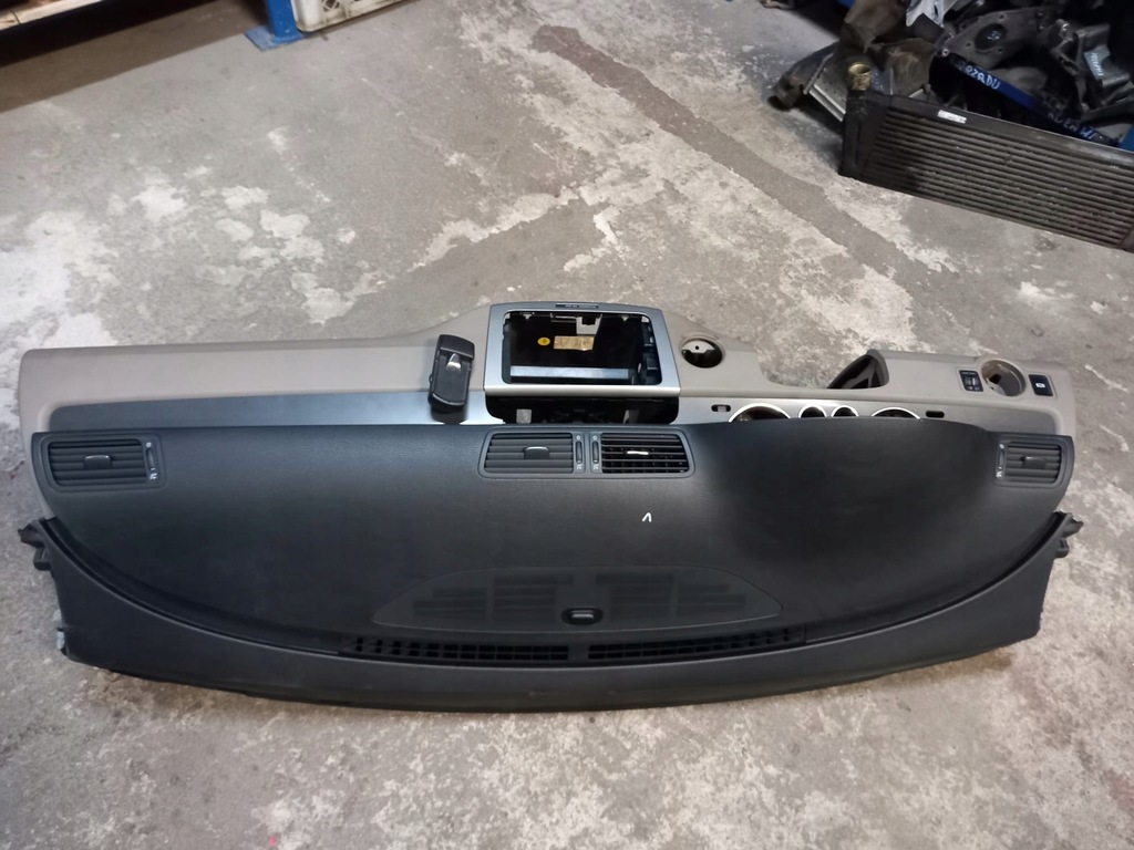 фото №5, Консоль vw passat b6 06r.