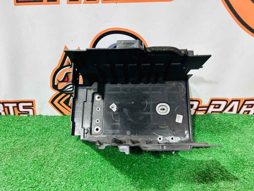 Корпус акумулятор disco sport l550 k8d2-10723-ac Ціна