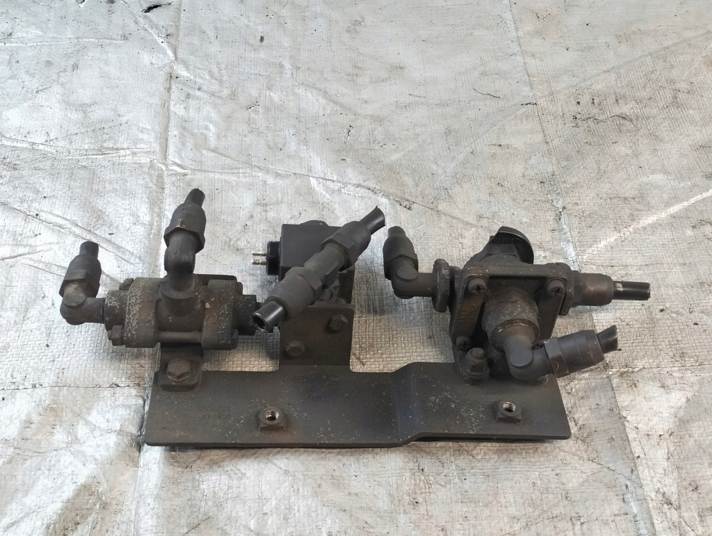 Купити Scania 4 p94 2000r клапани повітря 295358 295805