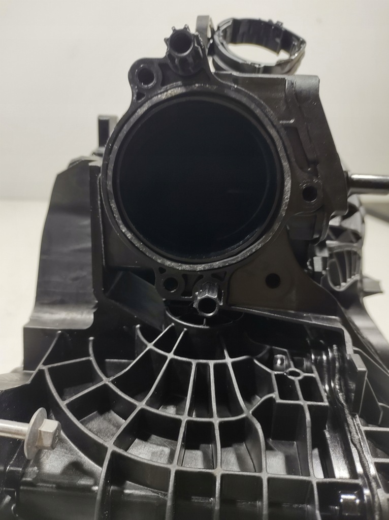 фото №8, Volvo xc40 21r коллектор всасывающий 31493366