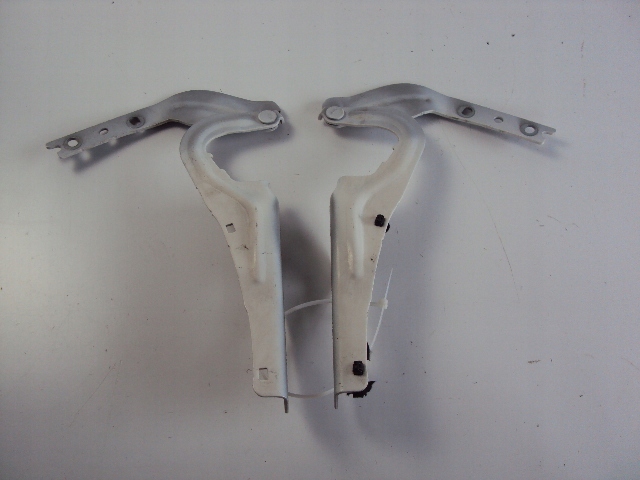 фото №2, Петлі капот seat arona 1.0 tsi 19 r