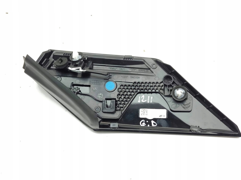 фото №3, Citroen c4 iii e-c4 2024 права сторона відбивач лампи задній